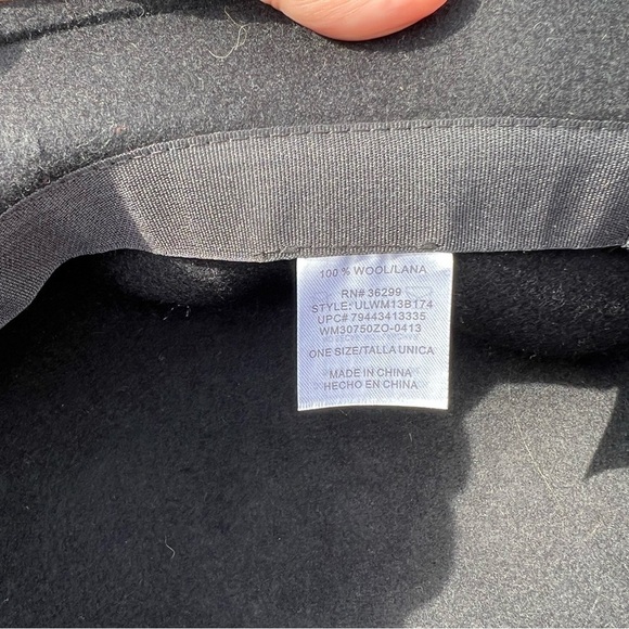 WOMEN'S black wool bucket hat with feather flower on a side one size - Picture 4 of 9